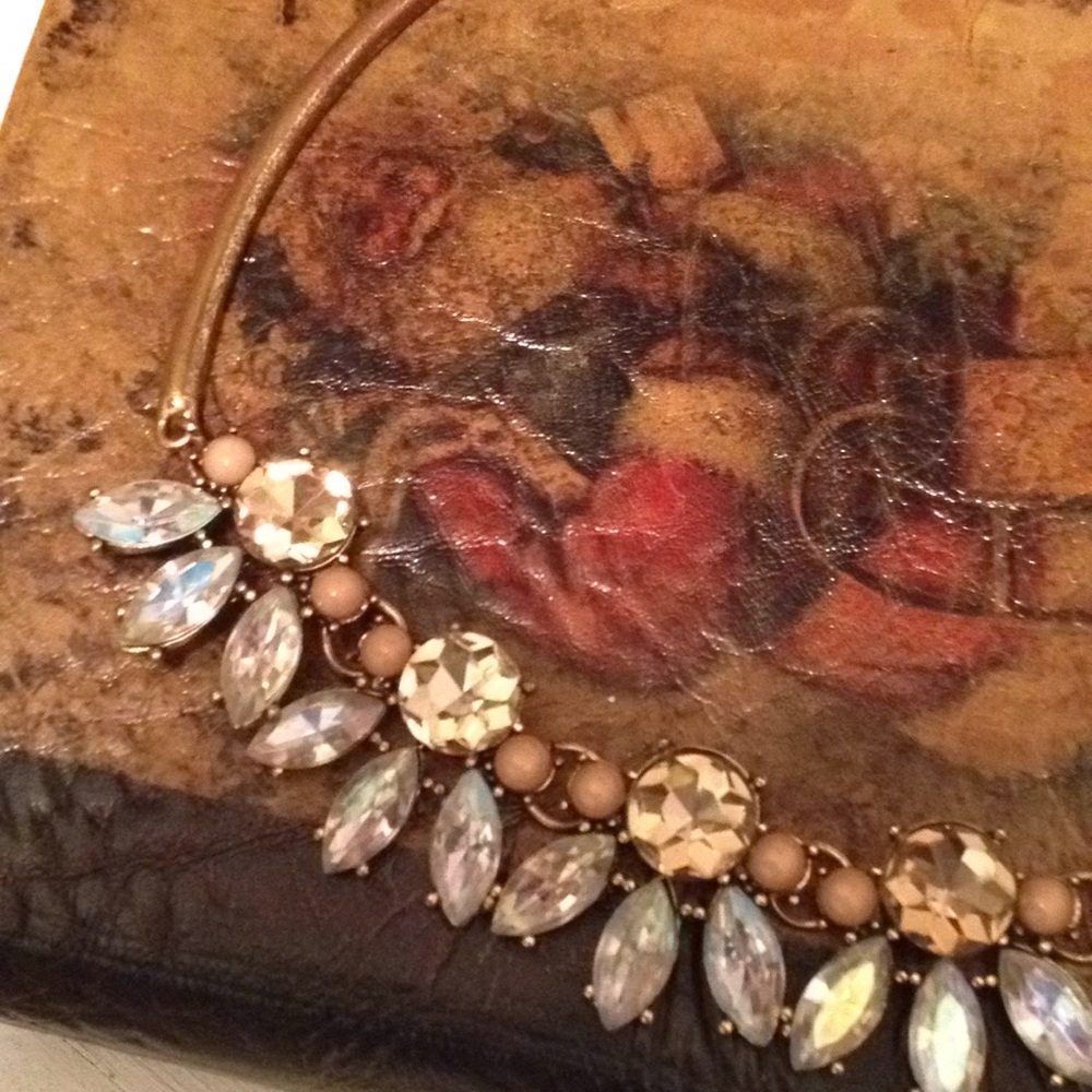 Lulu's Rhinestone Necklace - Picture 2 of 5